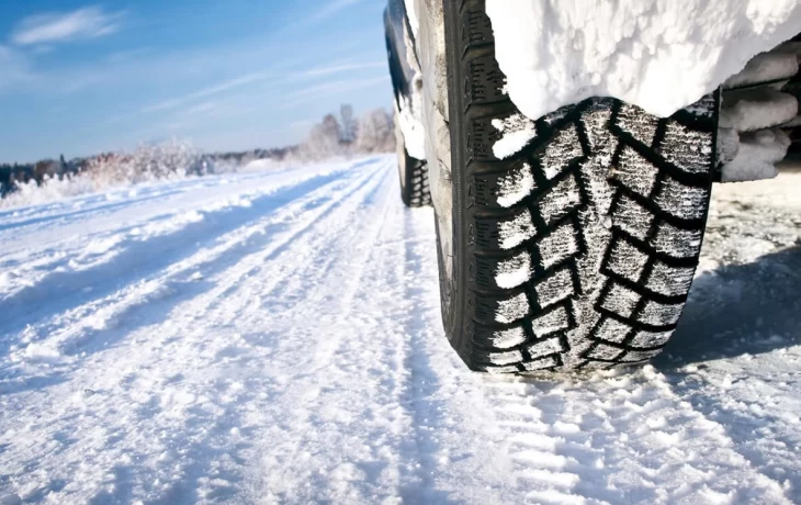 С сегодняшнего дня зимние шины на транспорте становятся обязательными